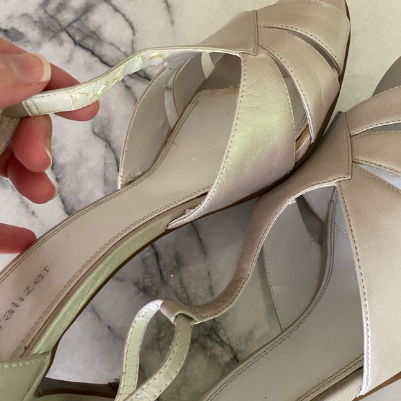 NATURALIZER Genuine Leather Vintage Open Toe Heels - Picture 6 of 9